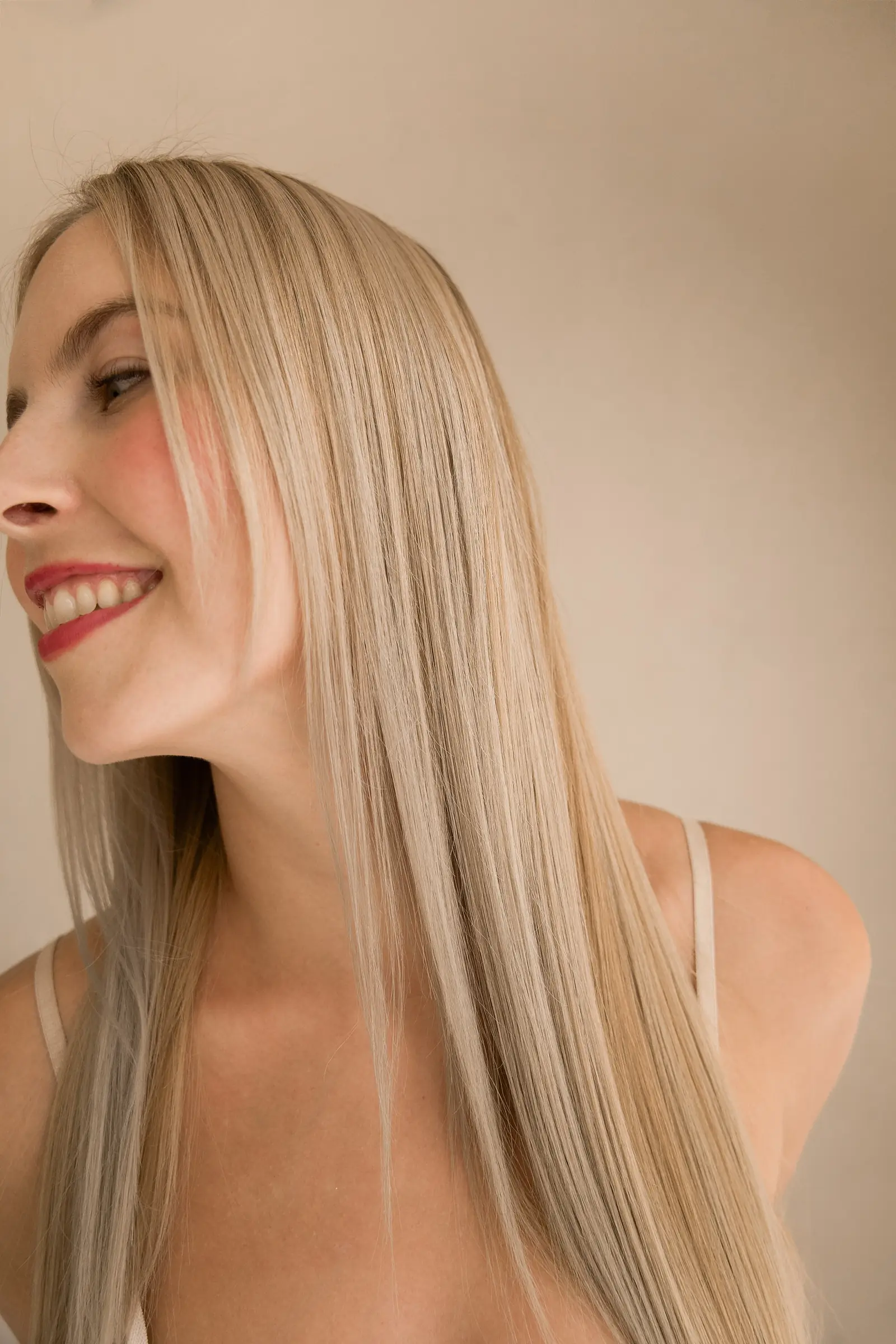 Shiny, frizz-free blonde after the treatment